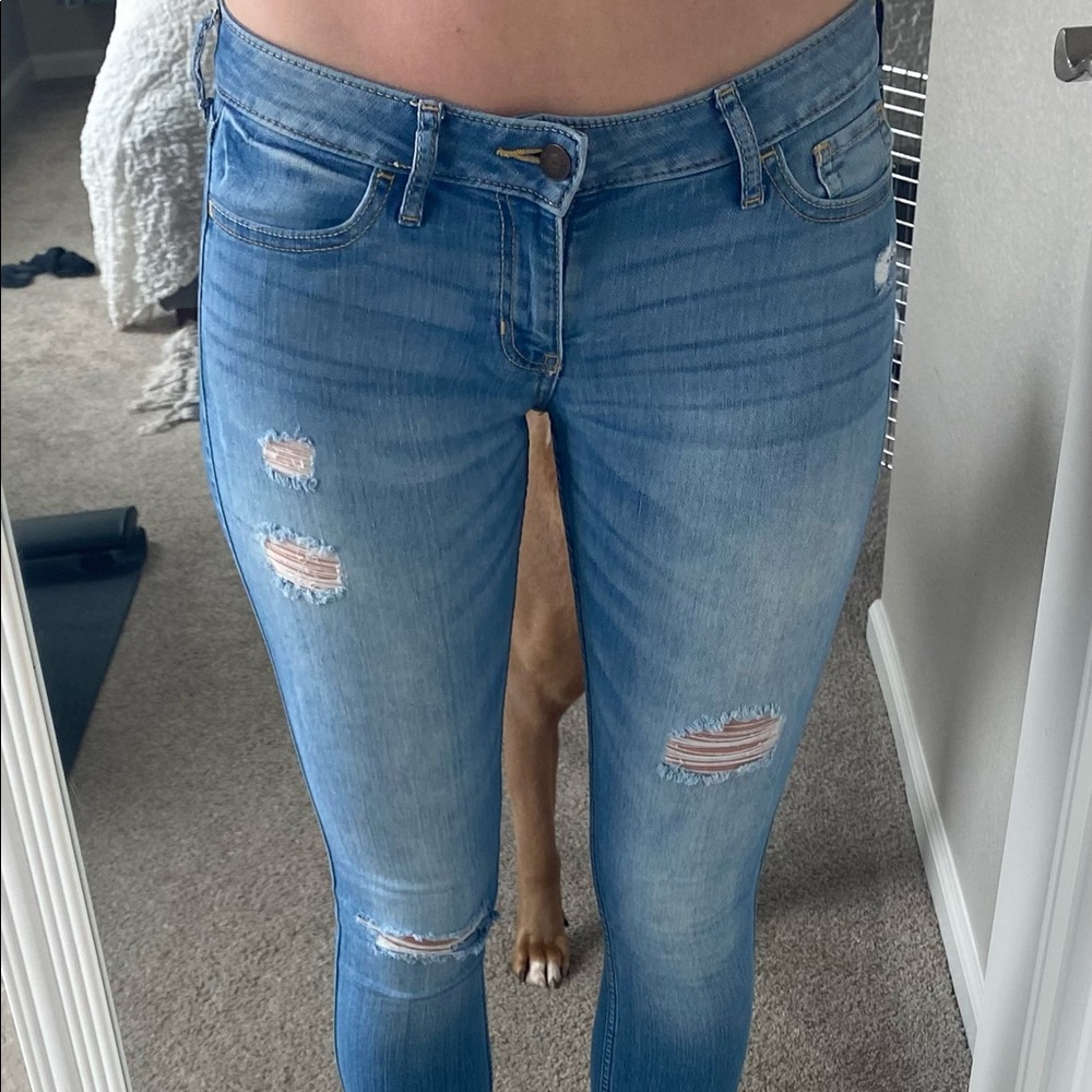 Y2K low rise Hollister ripped jeans